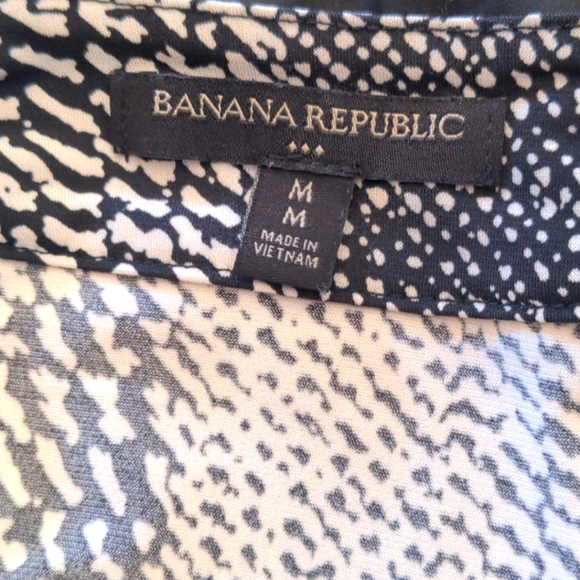 Banana Republic Black and White Print Wrap Dress - Picture 7 of 7